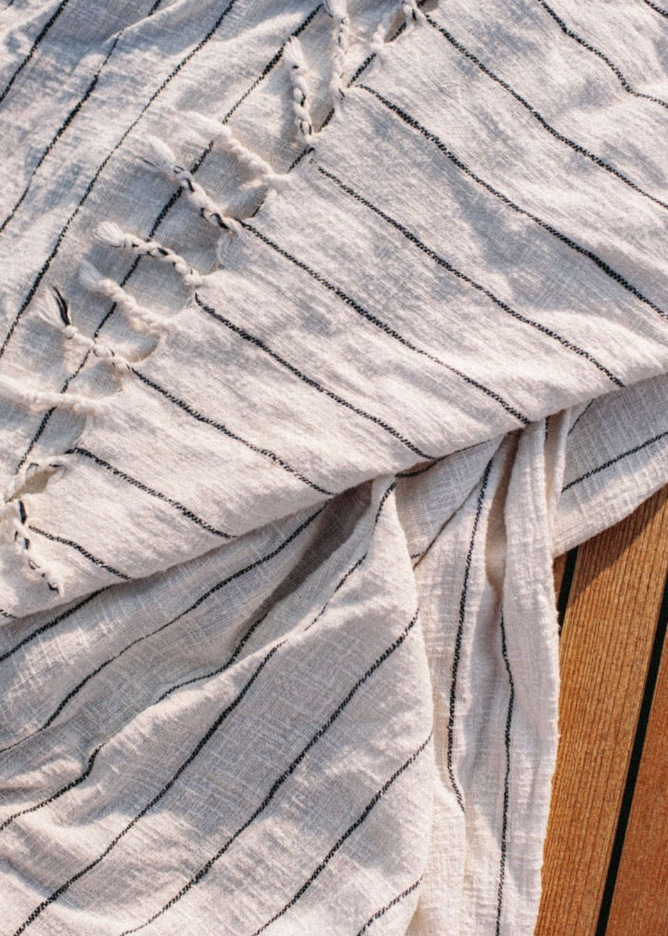 Drap de plage sur noir - MIZAR & ALCOR Drap de plage sur noir - MIZAR & ALCOR