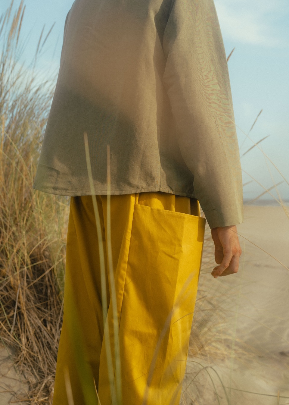 Shirt 09 in Lichen linen and silk - LE VESTIAIRE DE JEANNE Shirt 09 in Lichen linen and silk - LE VESTIAIRE DE JEANNE