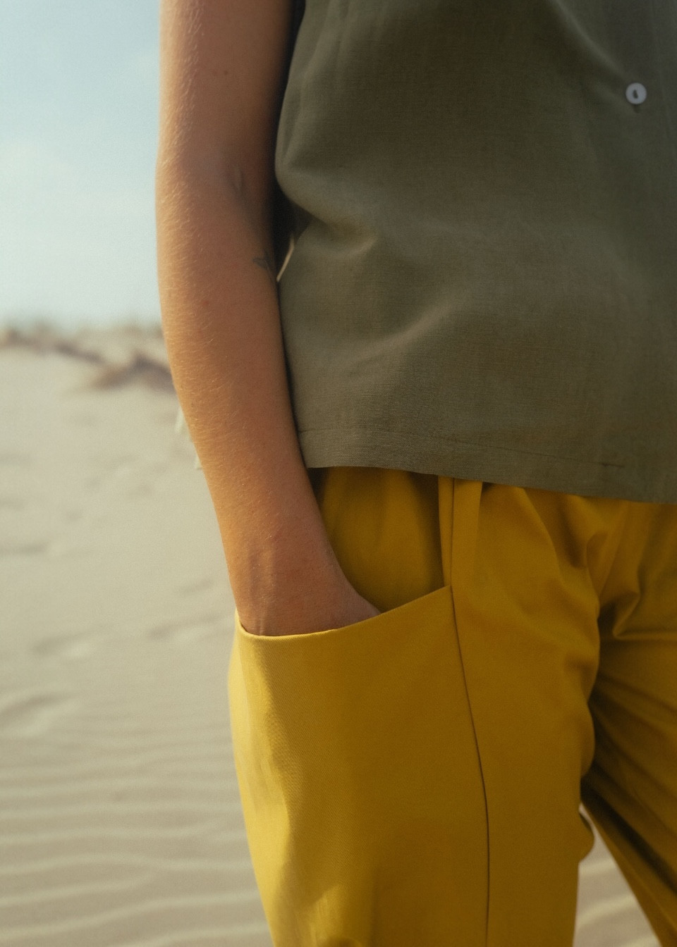 Pantalon 09 en coton enduit Soleil - LE VESTIAIRE DE JEANNE Pantalon 09 en coton enduit Soleil - LE VESTIAIRE DE JEANNE