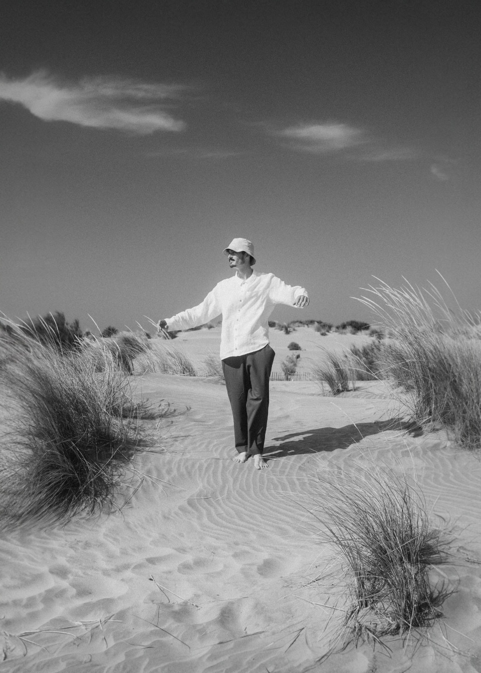 Shirt 09 in white linen - LE VESTIAIRE DE JEANNE Shirt 09 in white linen - LE VESTIAIRE DE JEANNE