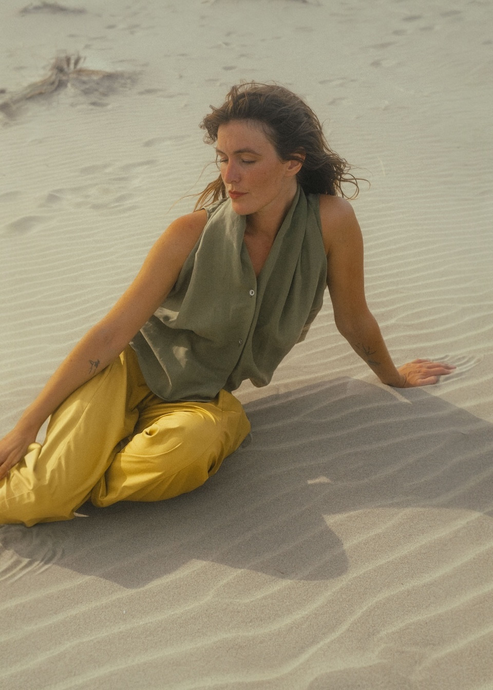 Blouse 02 in Lichen linen and silk - LE VESTIAIRE DE JEANNE Blouse 02 in Lichen linen and silk - LE VESTIAIRE DE JEANNE