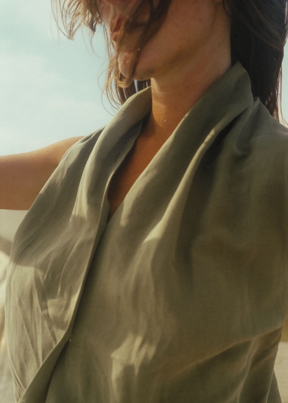 Blouse 02 in Lichen linen and silk - LE VESTIAIRE DE JEANNE Blouse 02 in Lichen linen and silk - LE VESTIAIRE DE JEANNE
