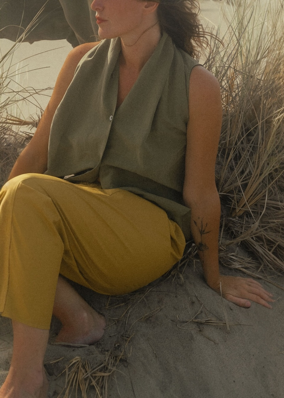 Blouse 02 en lin et soie Lichen - LE VESTIAIRE DE JEANNE Blouse 02 en lin et soie Lichen - LE VESTIAIRE DE JEANNE