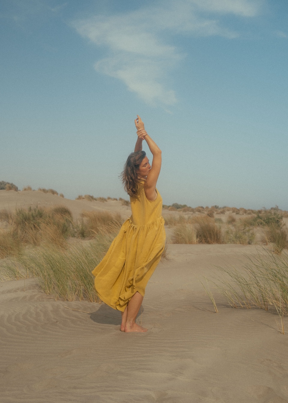 Robe a plis sans manches, lin et soie Soleil - LE VESTIAIRE DE JEANNE Robe a plis sans manches, lin et soie Soleil - LE VESTIAIRE DE JEANNE