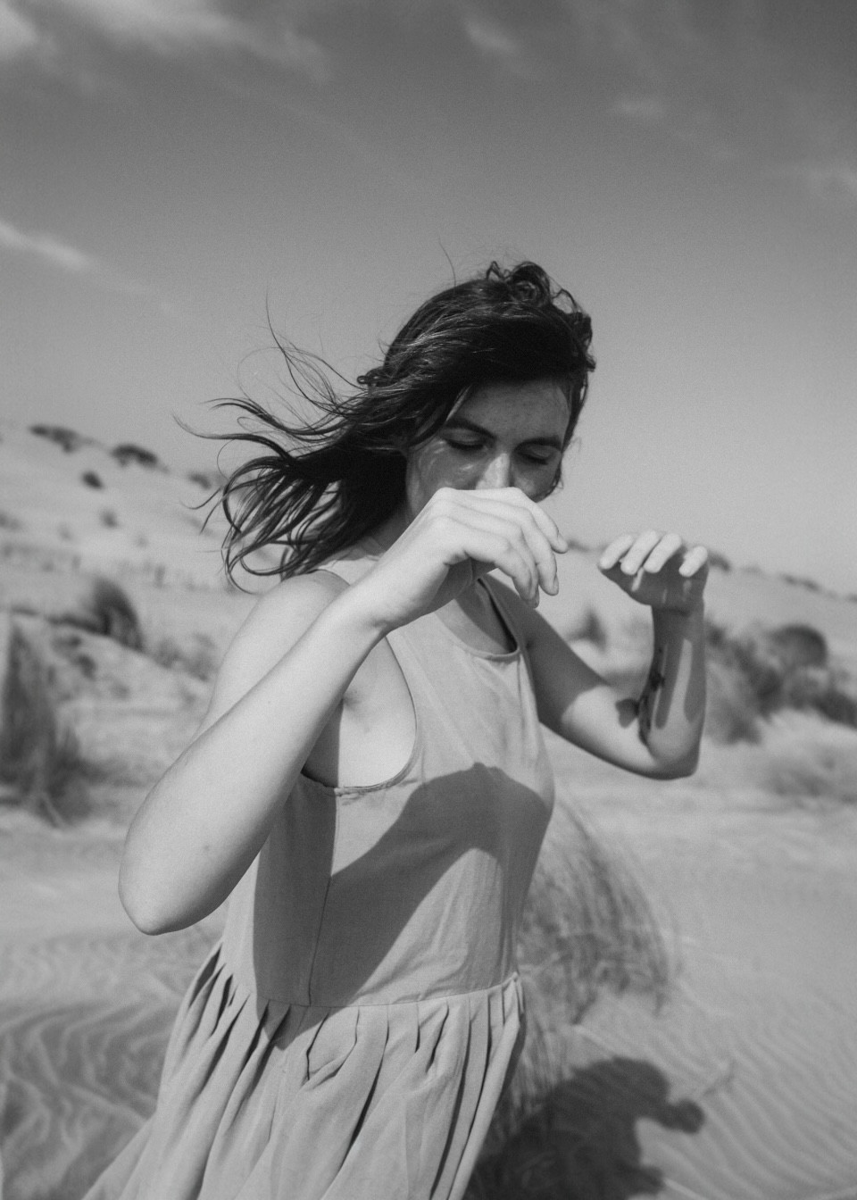 Robe a plis sans manches, lin et soie Soleil - LE VESTIAIRE DE JEANNE Robe a plis sans manches, lin et soie Soleil - LE VESTIAIRE DE JEANNE