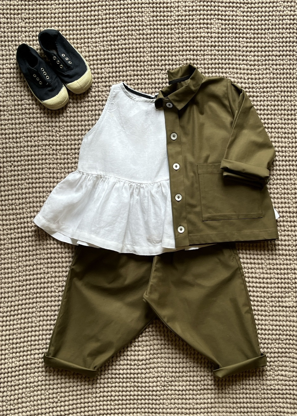 Kid trousers in khaki poplin - LE VESTIAIRE DE JEANNE