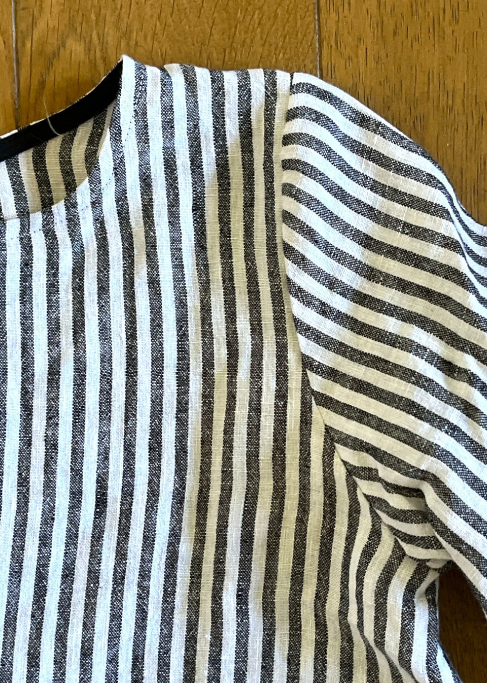 Blouse manches longues enfant en lin rayé- LE VESTIAIRE DE JEANNE Blouse manches longues enfant en lin rayé- LE VESTIAIRE DE JEANNE