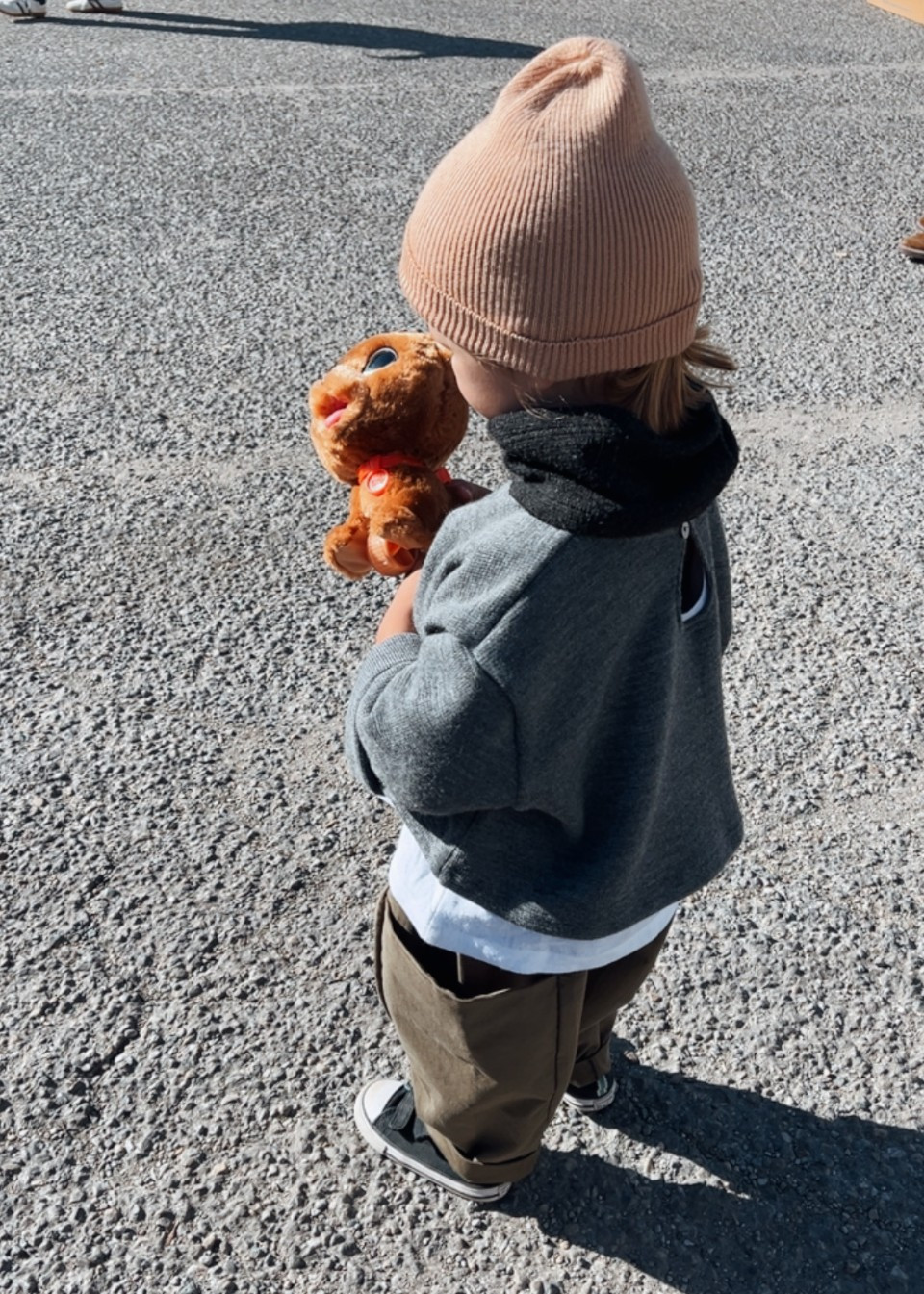 Pantalon 09 enfant en popeline kaki - LE VESTIAIRE DE JEANNE Pantalon 09 enfant en popeline kaki - LE VESTIAIRE DE JEANNE