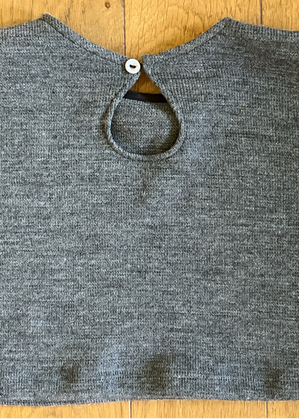 Pull court en jersey gris clair - LE VESTIAIRE DE JEANNE