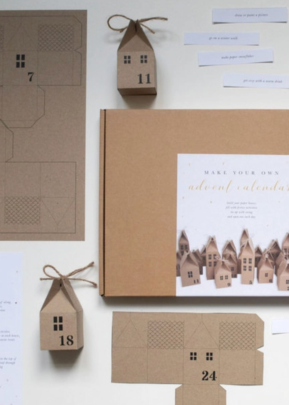 Advent Calendar "Village" - HEAD IN T'CLOUD