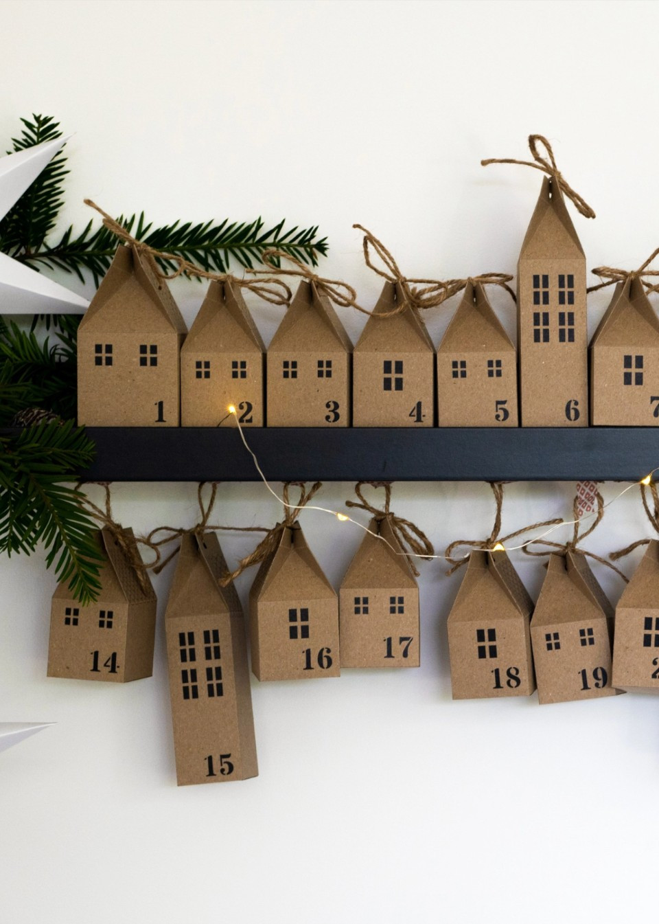 Advent Calendar "Village" - HEAD IN T'CLOUD