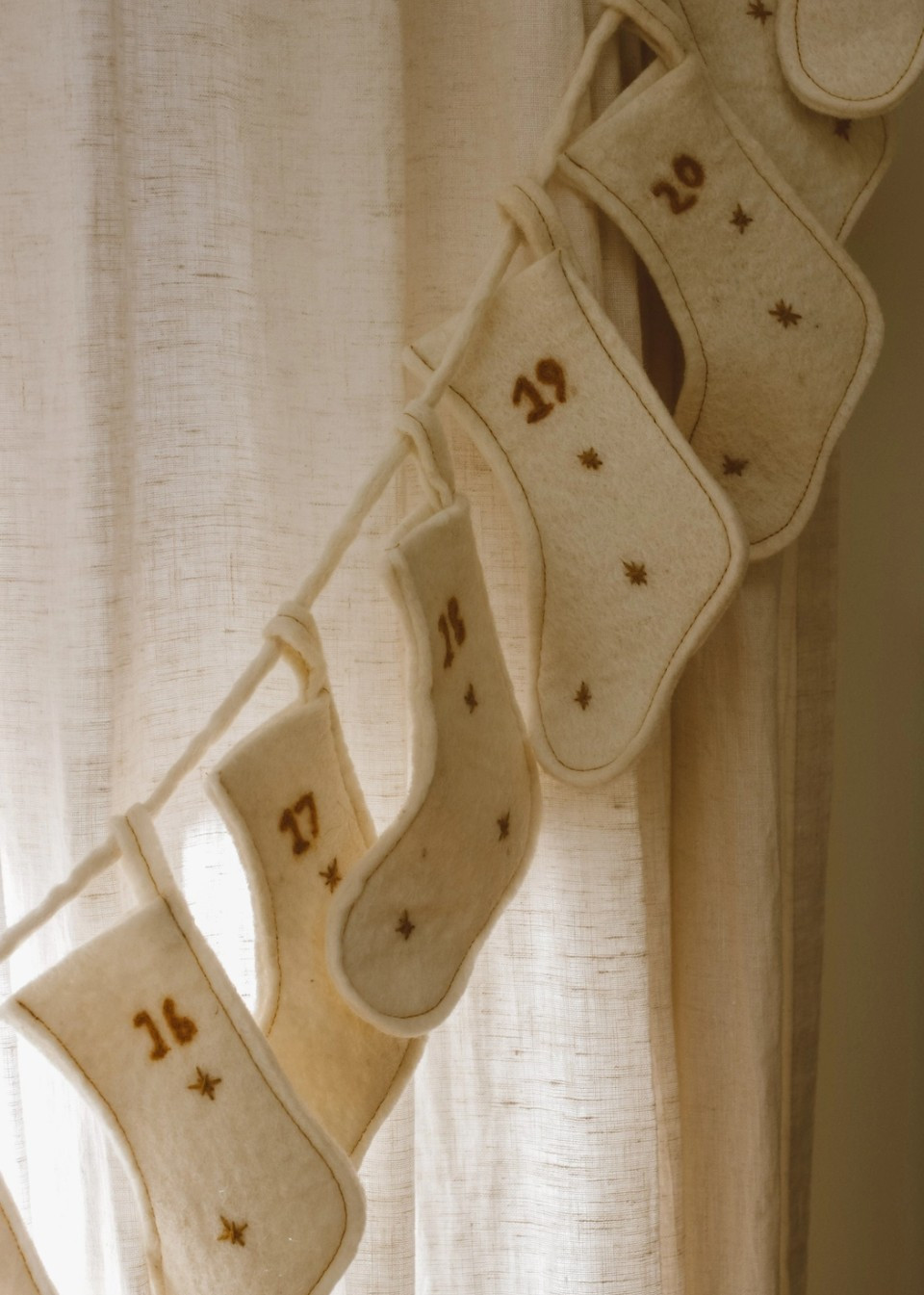 Advent garland - GOLDRICK NATURAL LIVING