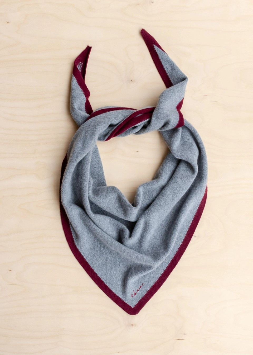 Two tons oversize triangle scarf - TBCo