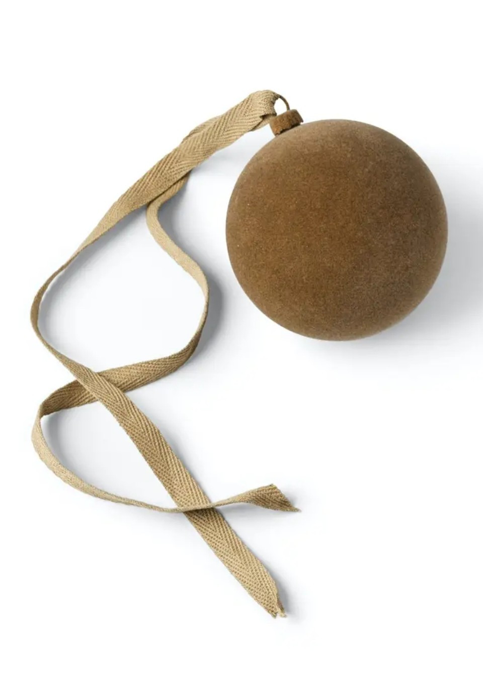 Camel velvet Christmas ornament - NORDSTJERNE