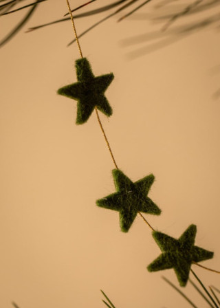 Olive green stars felted garland - MUSKHANE
