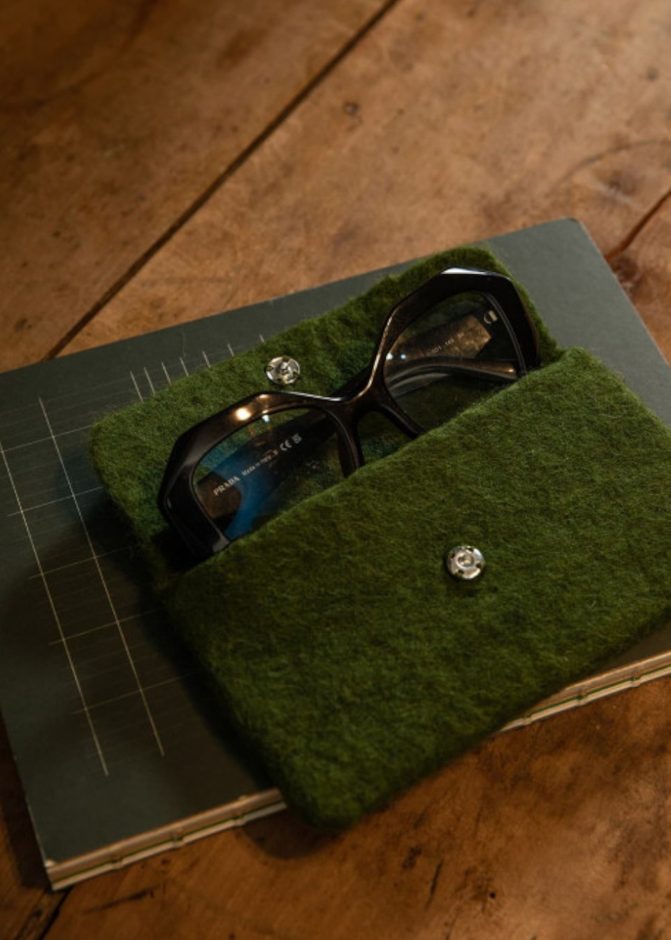 Pochette en Feutre Vert Olive - MUSKHANE