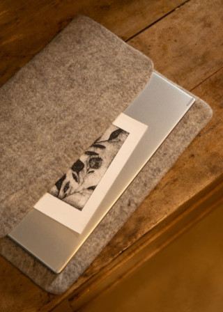 Pochette en Feutre Grise - MUSKHANE