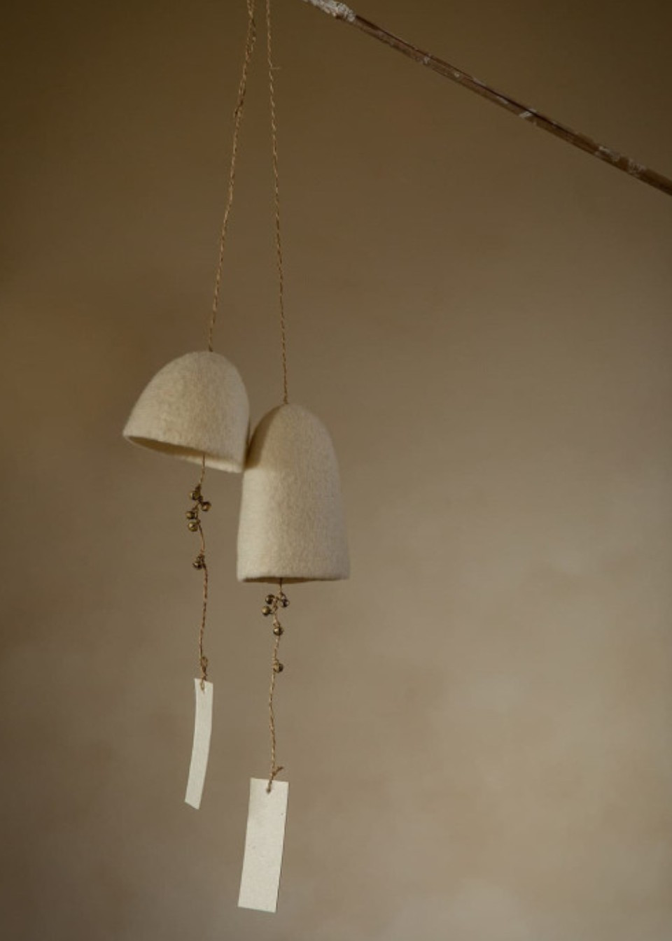 Cloche en feutre blanc - MUSKHANE