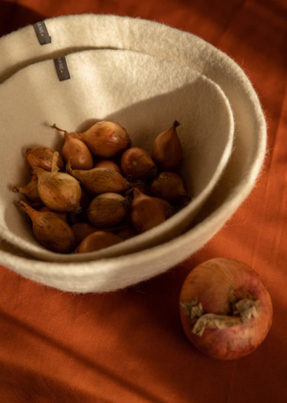 White felt basket - MUSKHANE