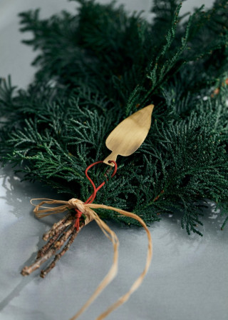 Brass Leaf Ornament - MUSKHANE