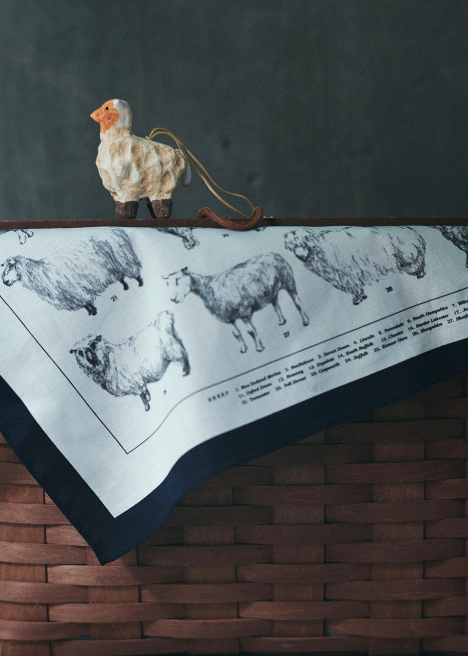 Ornement Mouton en papier mâché - FOG LINEN WORK