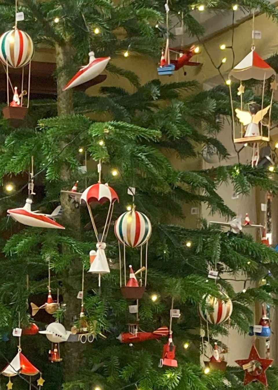 Bonhomme de neige avec parachute - SANTA & FRIENDS