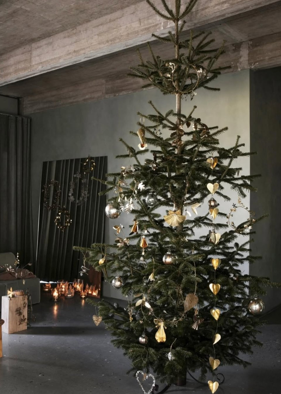 Glass Bauble Holly - WALTHER & CO