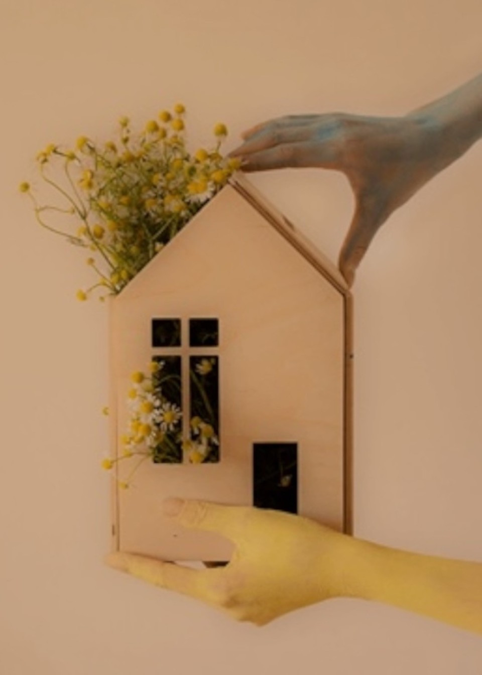 Natural wooden dollhouse - BABAÏ