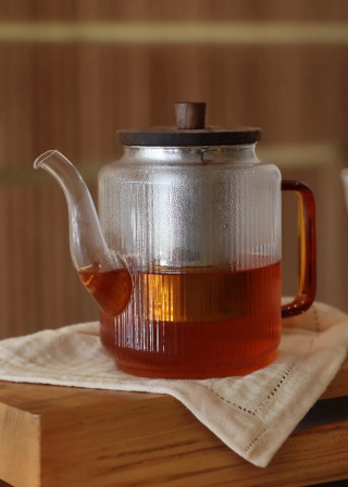 Théière Karl en verre 550 ml - OGO LIVING