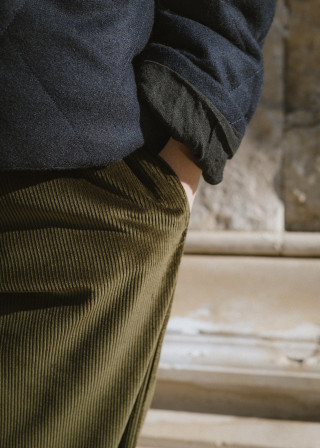 Pantalon classique en velours vert bouteille - LE VESTIAIRE DE JEANNE