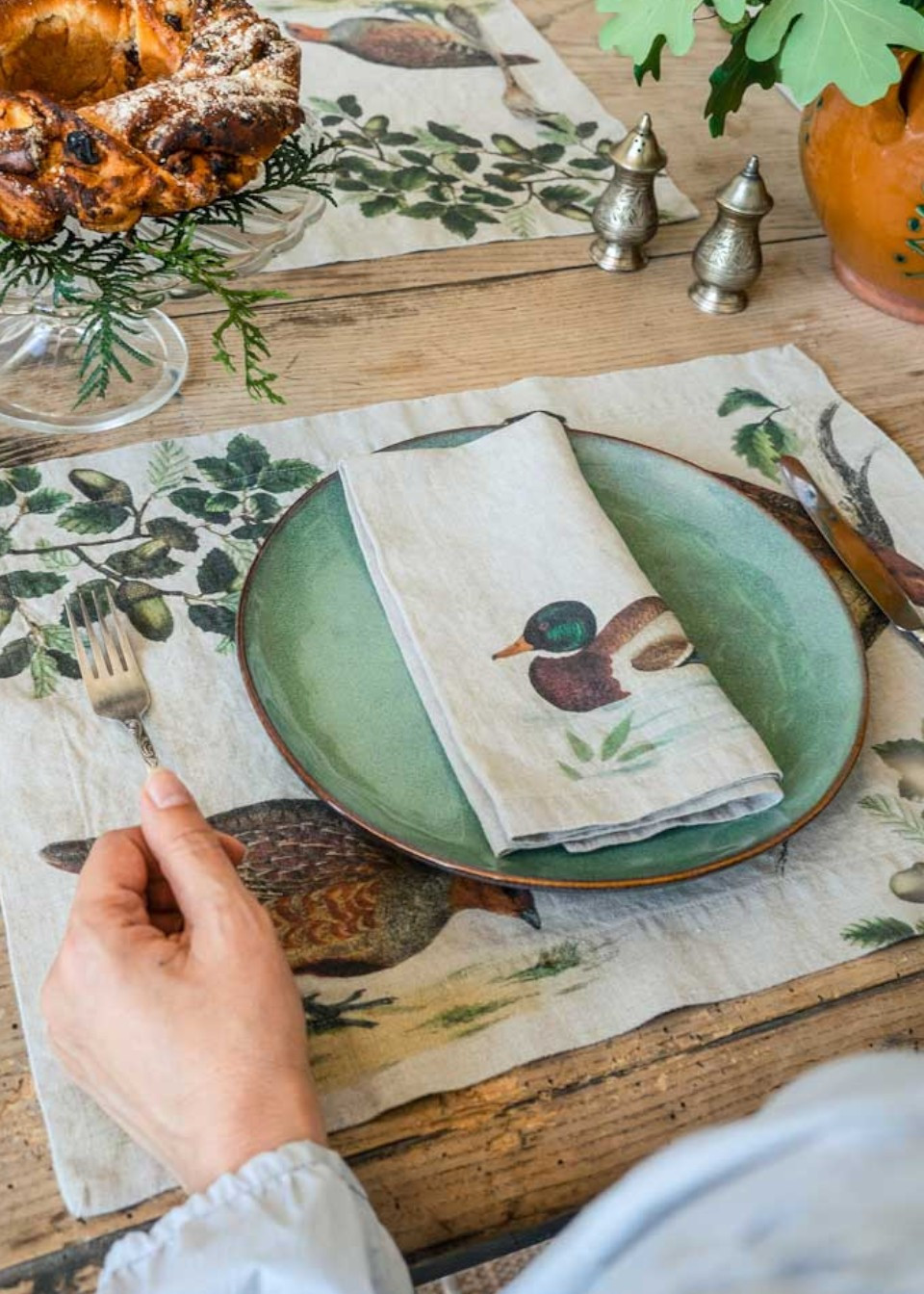 Set of 6 linen napkins with forest birds prints - LINOROOM