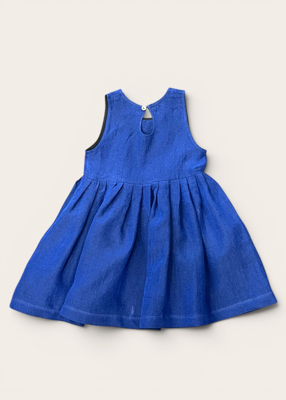 Robe à plis sans manches, lin bleu