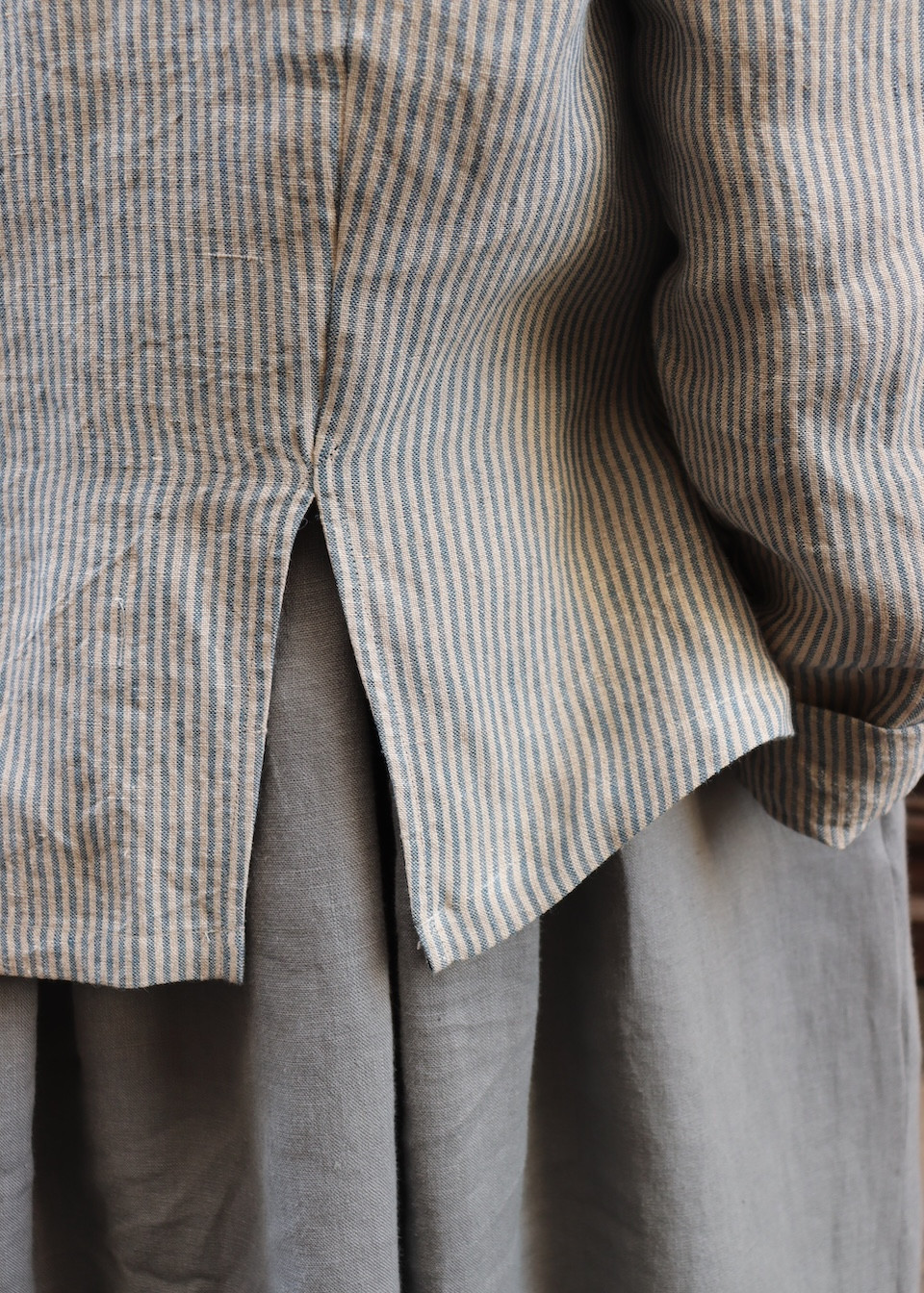 Jacket 05 in sky blue striped linen - LE VESTIAIRE DE JEANNE