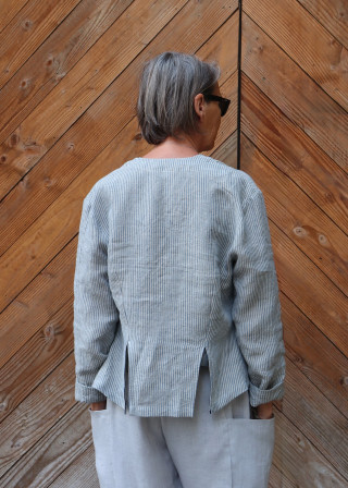 Jacket 05 in sky blue striped linen - LE VESTIAIRE DE JEANNE