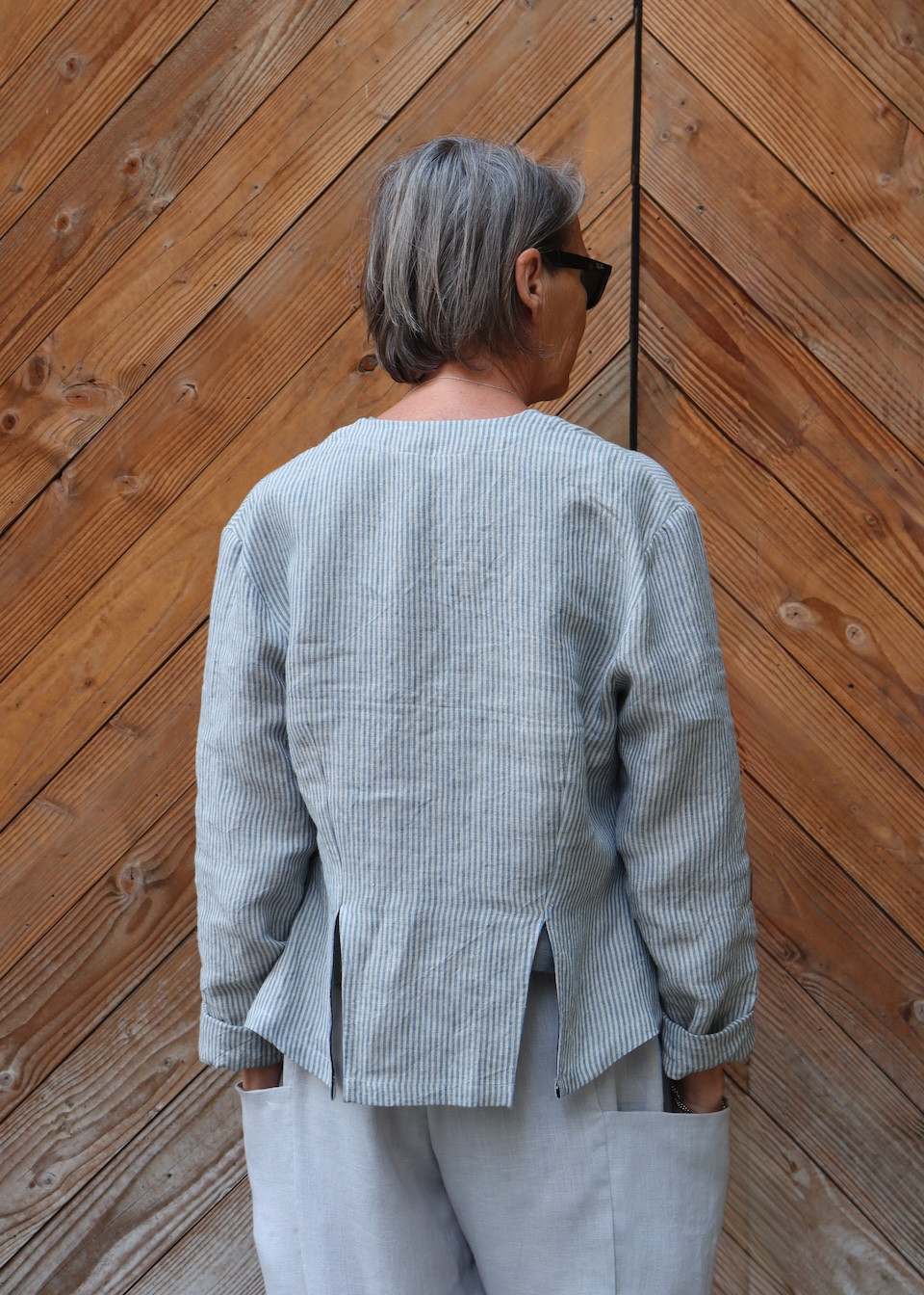 Jacket 05 in sky blue striped linen - LE VESTIAIRE DE JEANNE