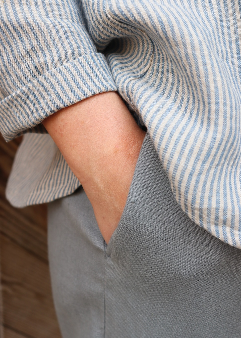 Pantalon classique en lin bleu orage - LE VESTIAIRE DE JEANNE