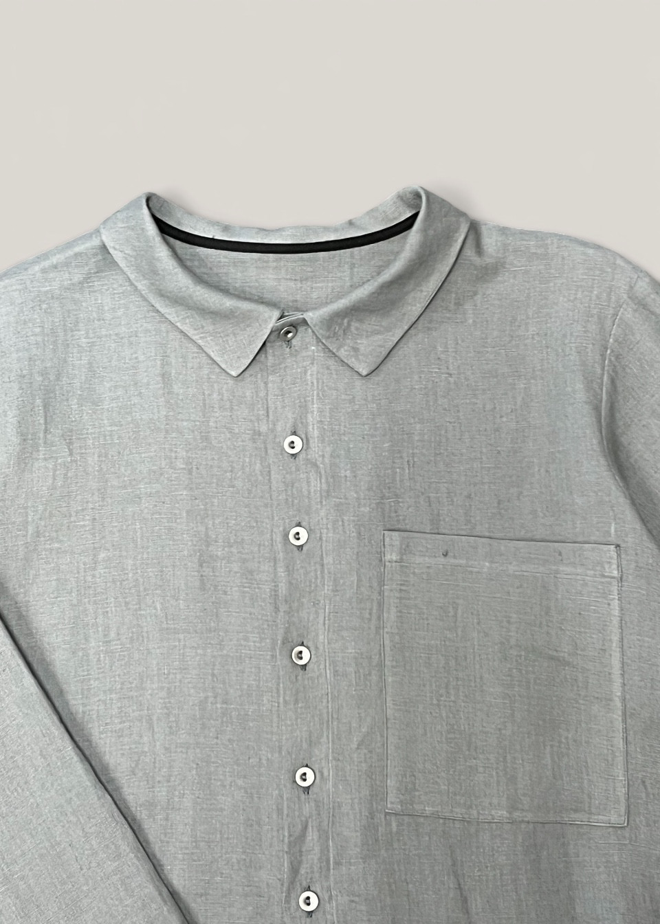 Shirt 09 in storm blue linen - LE VESTIAIRE DE JEANNE