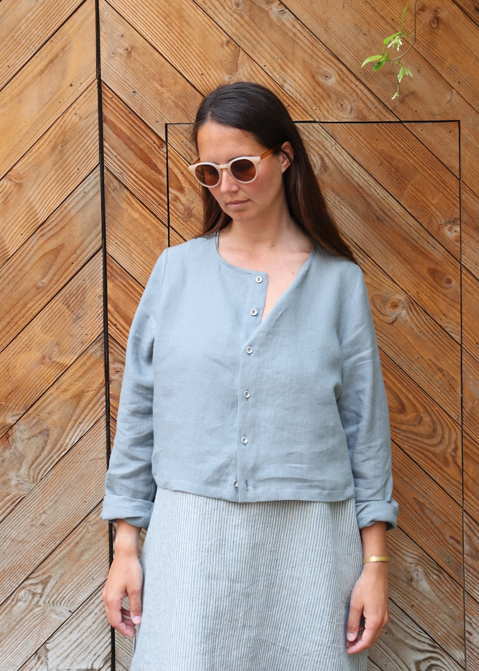 Cardigan 02 in storm blue linen - LE VESTIAIRE DE JEANNE