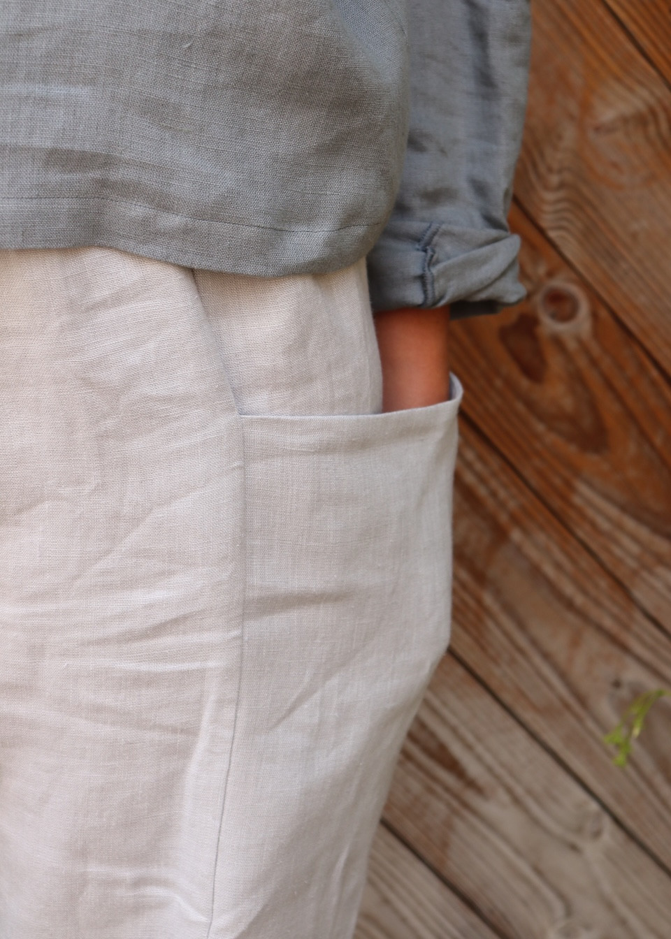 Cardigan 02 in storm blue linen - LE VESTIAIRE DE JEANNE