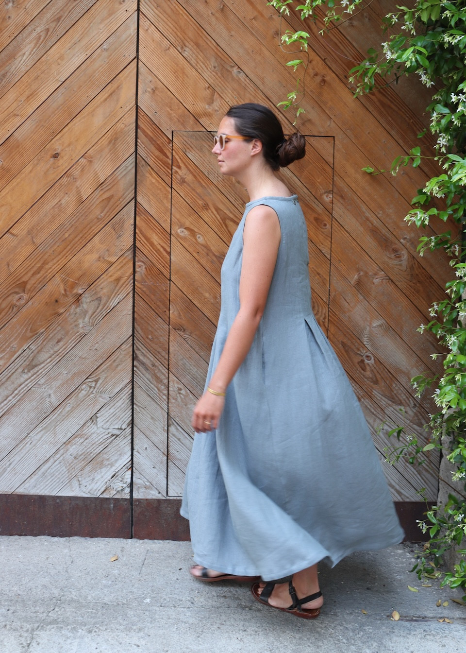 Dress 15 in storm blue linen - LE VESTIAIRE DE JEANNE