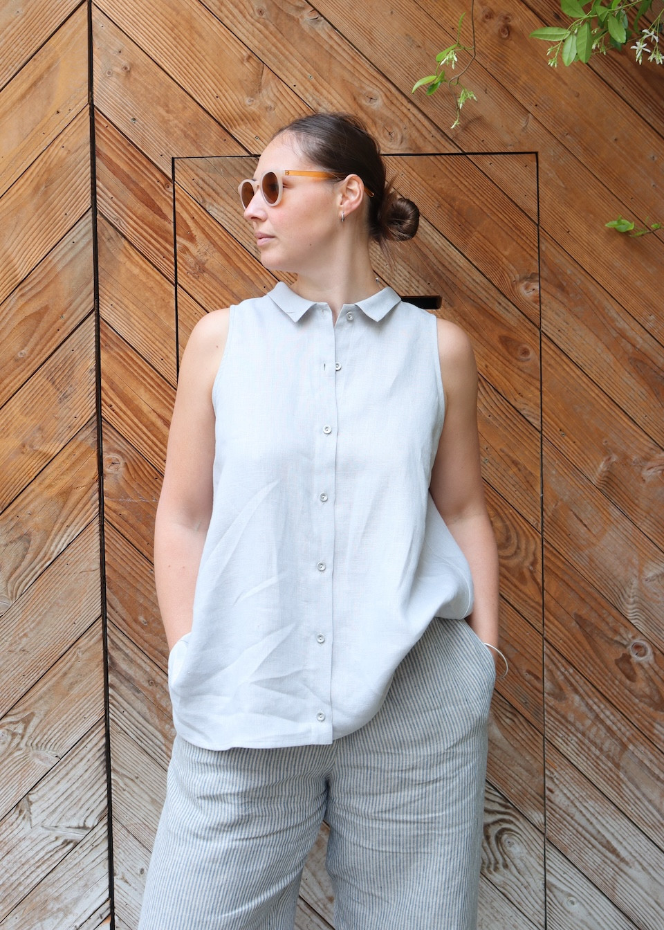 Chemise à plis sans manches, lin gris nuage - LE VESTIAIRE DE JEANNE