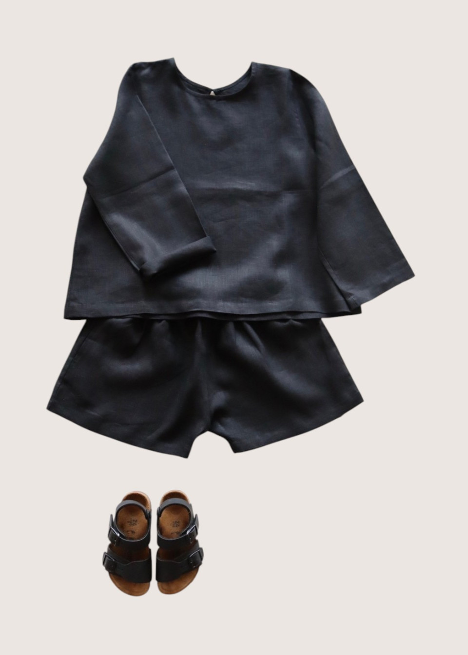Short, black linen