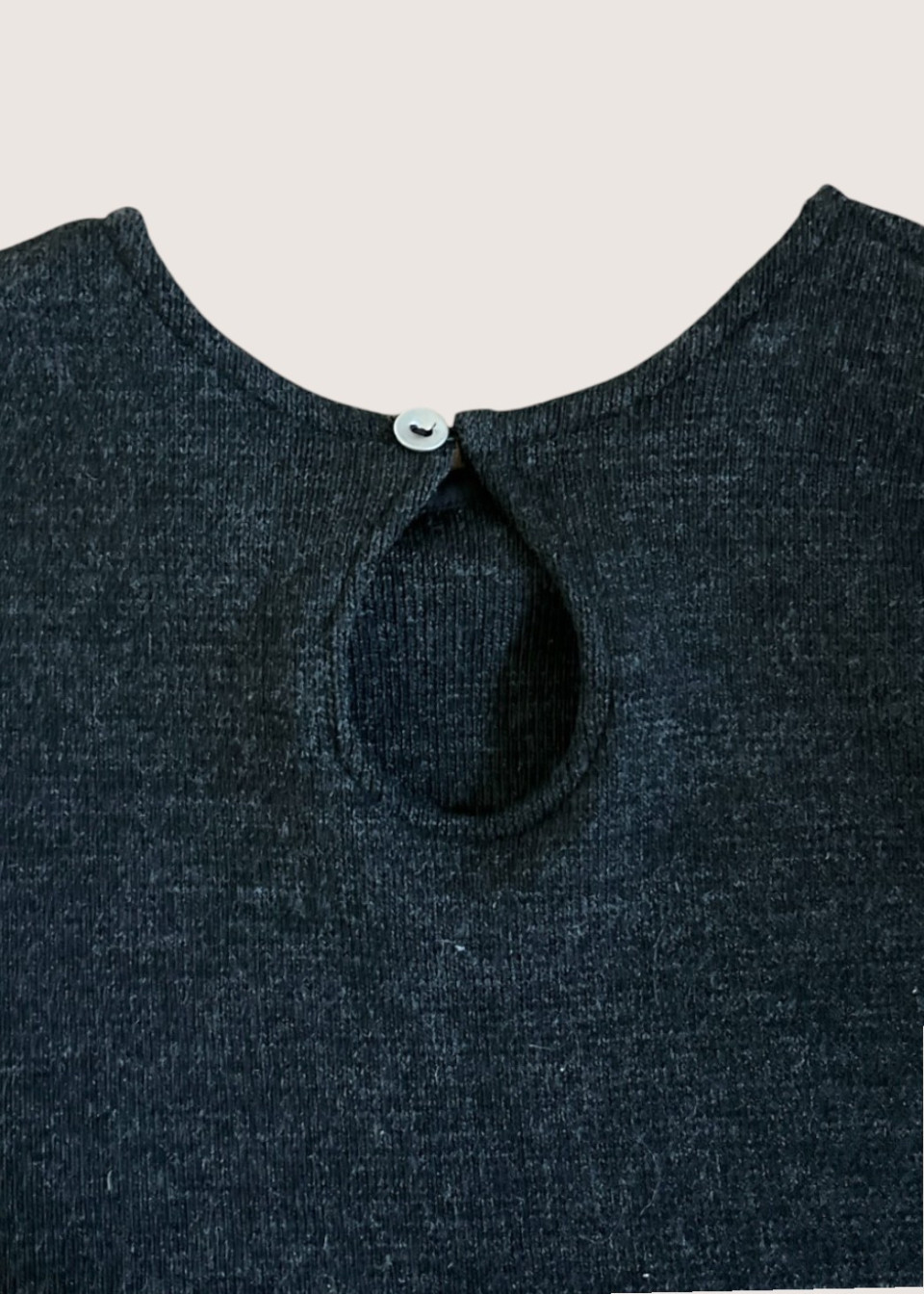 Pull court en jersey gris sombre - LE VESTIAIRE DE JEANNE