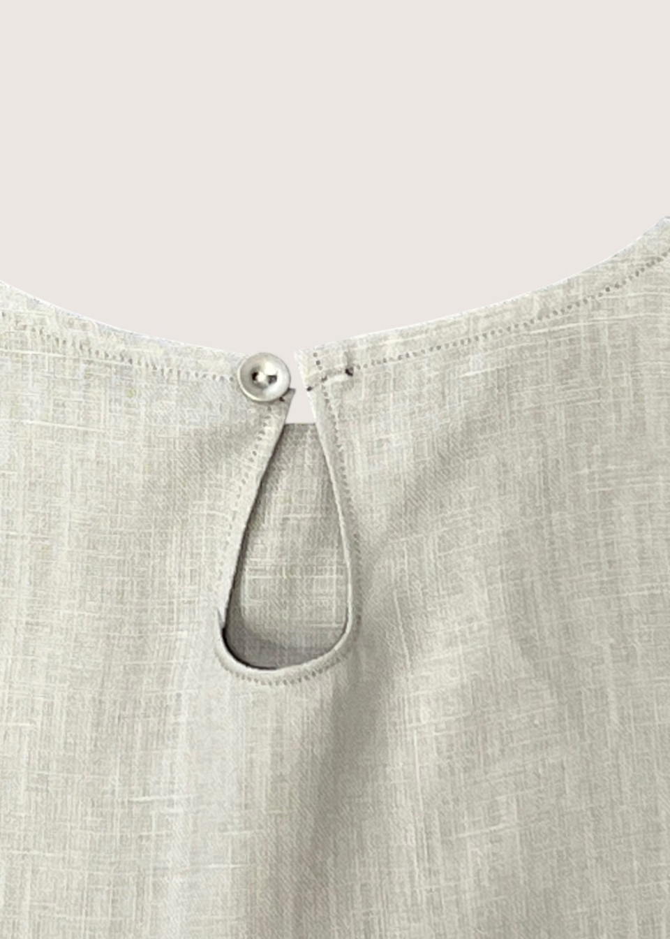 Sleeveless pleated blouse, white linen - LE VESTIAIRE DE JEANNE