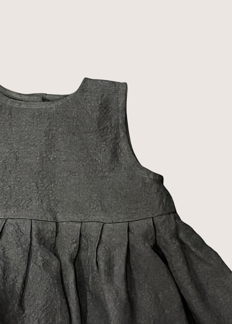 Sleeveless pleated dress for baby - LE VESTIAIRE DE JEANNE