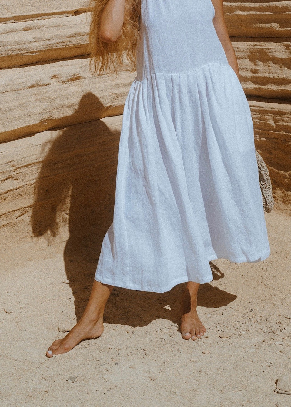 Robe à plis sans manches, lin blanc ancien