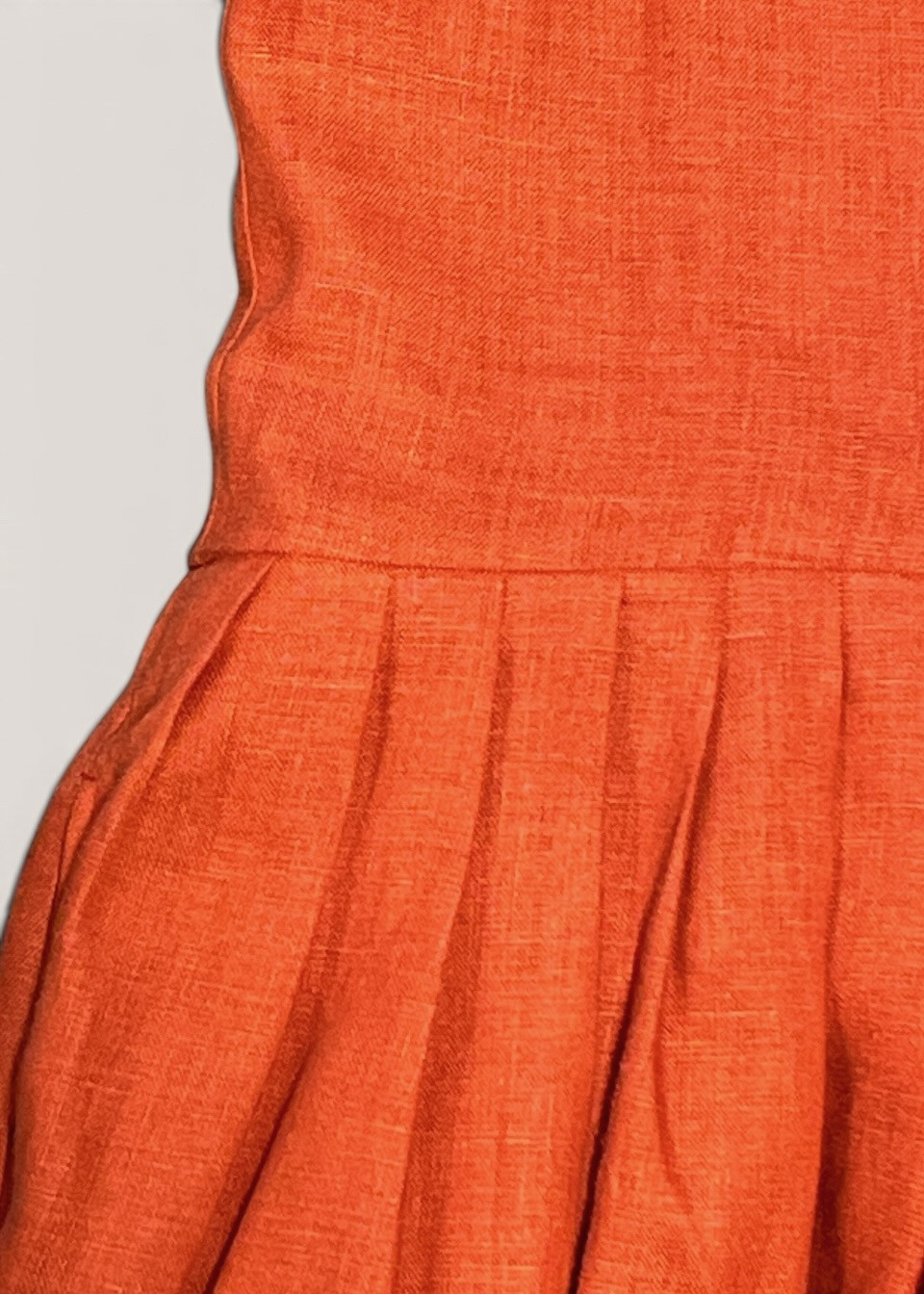 Robe à plis sans manches, lin rouge-orangé