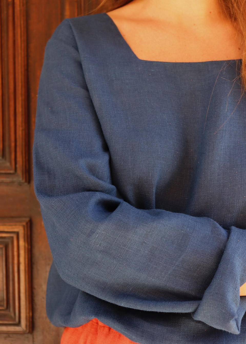 Squared neck blouse in midnight blue linen - LE VESTIAIRE DE JEANNE