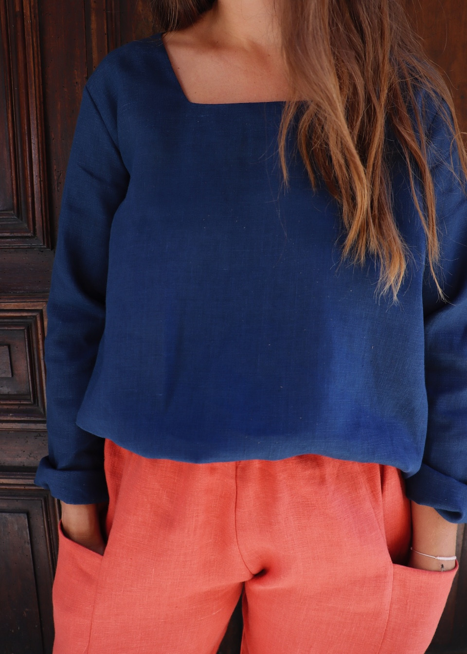 Squared neck blouse in midnight blue linen - LE VESTIAIRE DE JEANNE