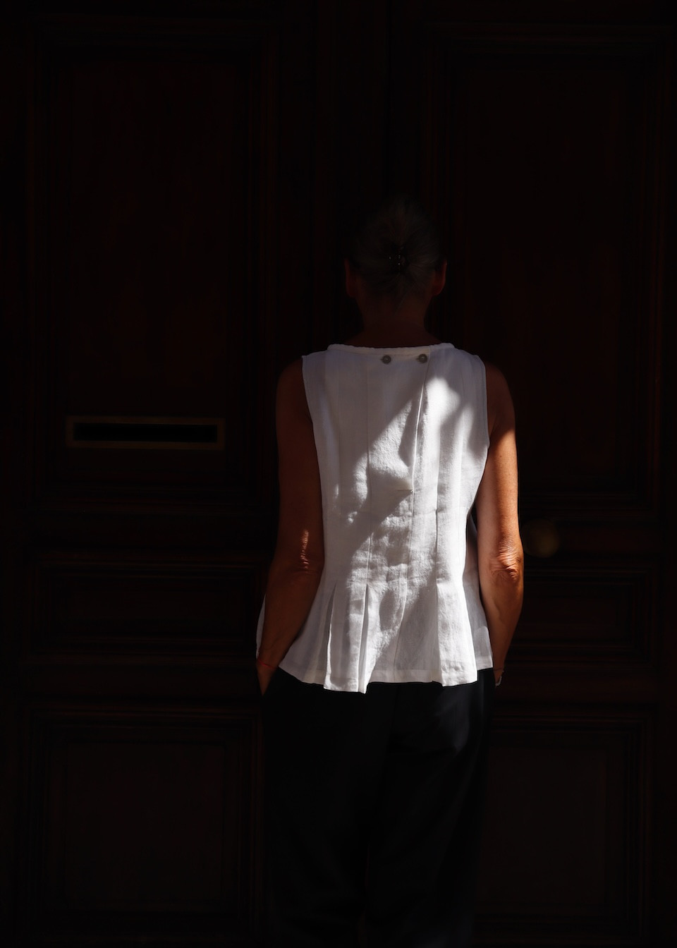 blouse plissée sans manches lin blanc